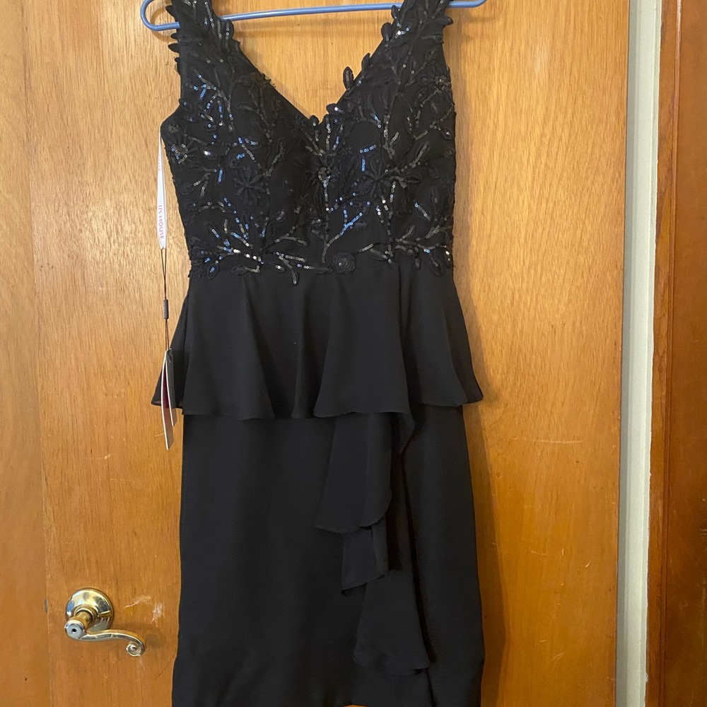 BRAND NEW COCKTAIL DRESS NEVER BEEN WORN